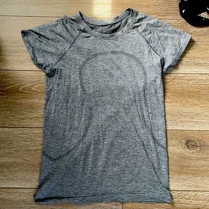 PERFECT CONDITION Lululemon gray swiftly tech